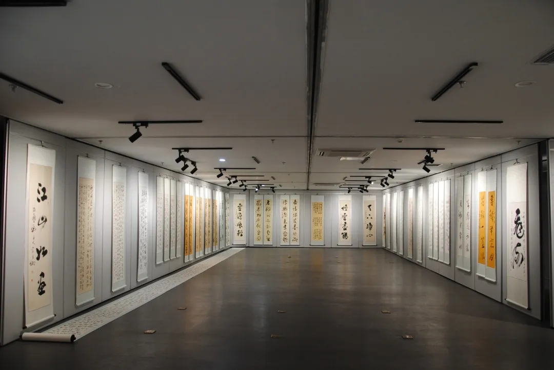 “战疫情.抒情怀暨李先宪八秩书法”作品展 馆内公告 第1张