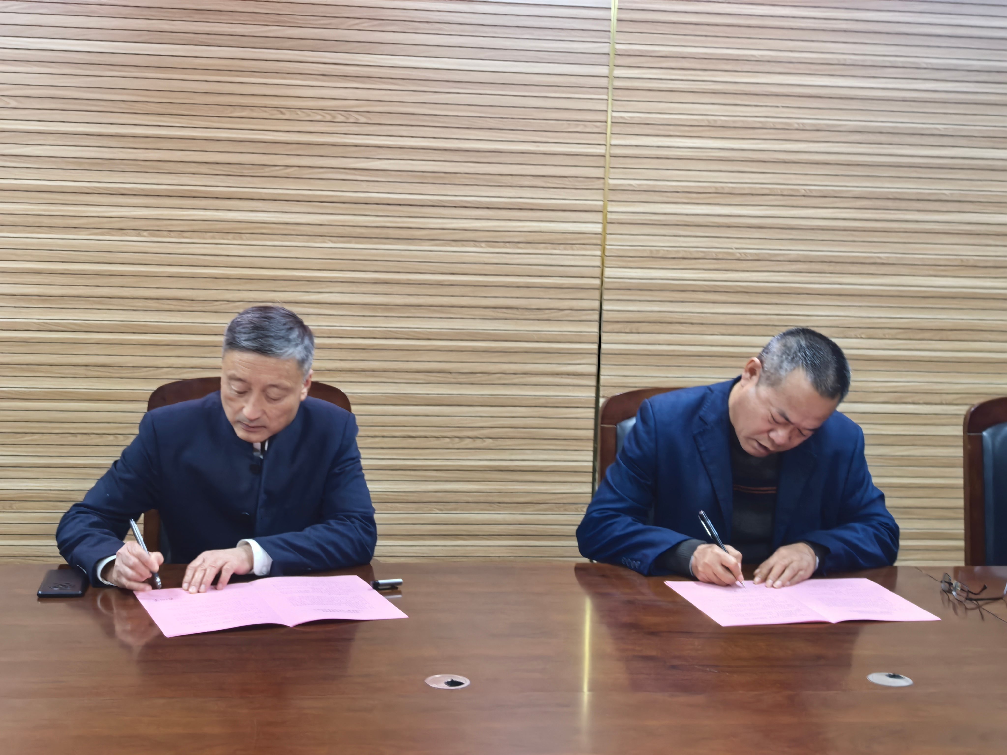 [馆校共建]思政课堂“活”起来——菏泽学院与巨野县博物馆签约共建“大思政课”实践教学基地 巨博资讯 第3张