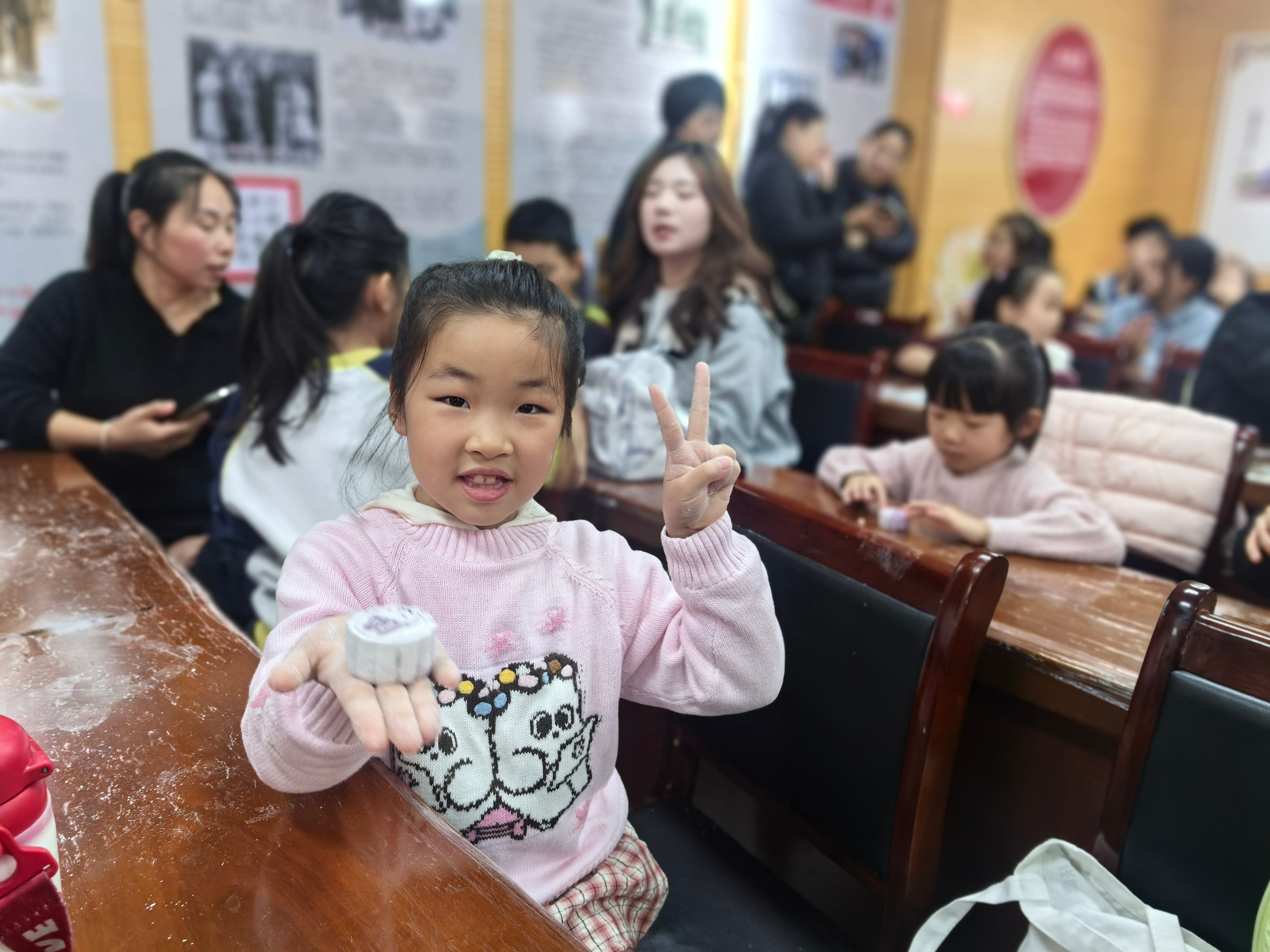 【重阳节】“赏菊品茗话重阳 巧手制糕忆传统”主题研学活动 主题活动 第3张