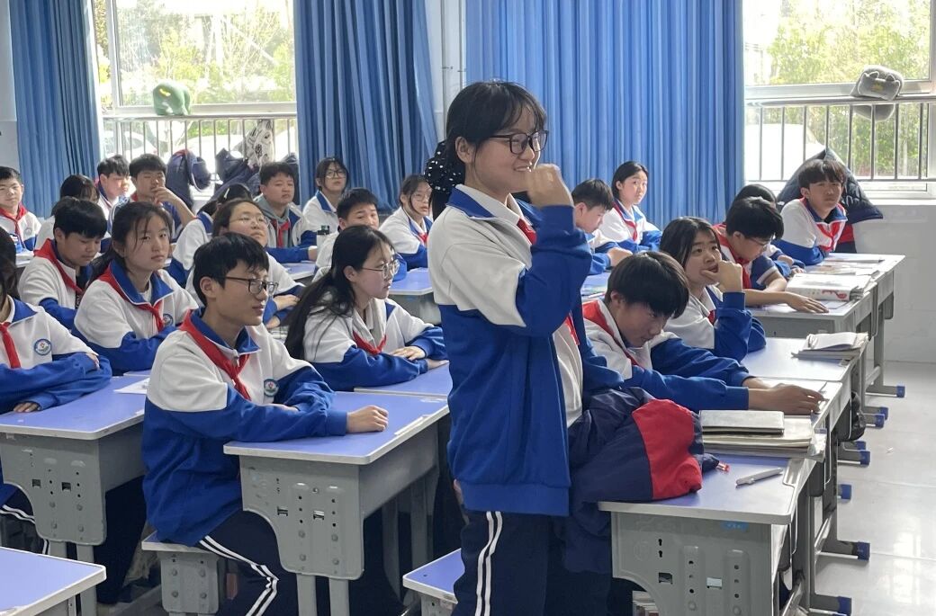 微信图片_2026-07-16_095930_515.jpg “5.18”系列活动(一)|馆校联动传薪火,文博溯源育新苗——巨野县博物馆走进万福路中学讲授博物馆发展史 巨博新闻 第4张 “5.18”系列活动(一)|馆校联动传薪火,文博溯源育新苗——巨野县博物馆走进万福路中学讲授博物馆发展史 巨博新闻 第4张